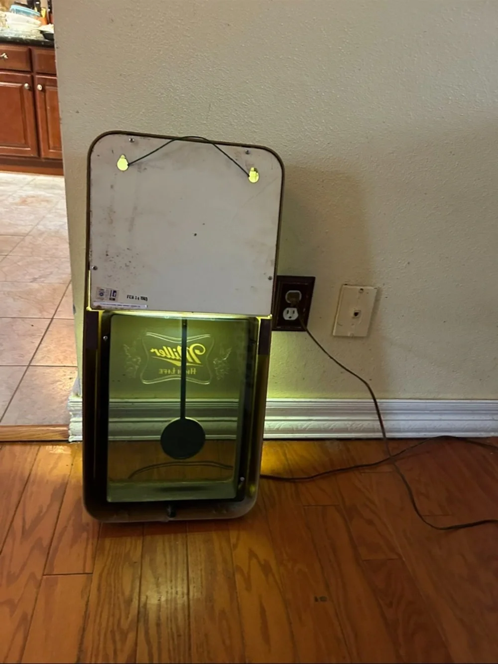 Vintage‎ Clock Miller Beer Lite High Life Faux Wood Grain Frame Pendulum 1983